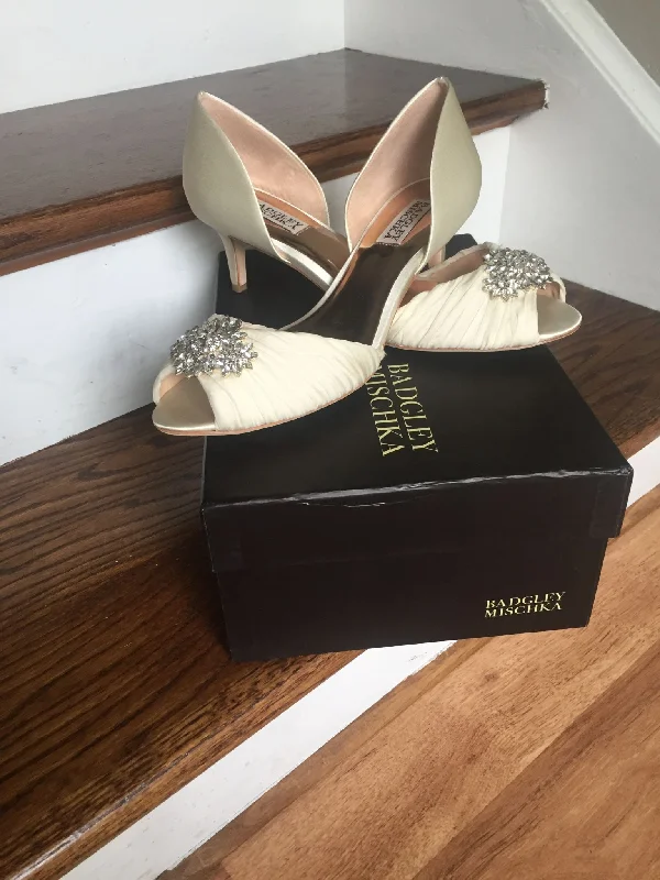 Closeout Badgley Mischka