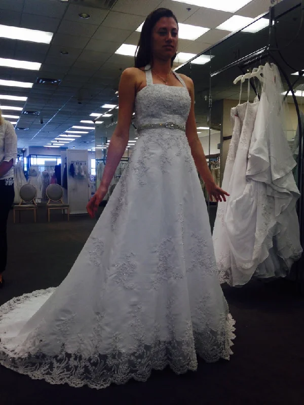 Special Buy David's Bridal V8377