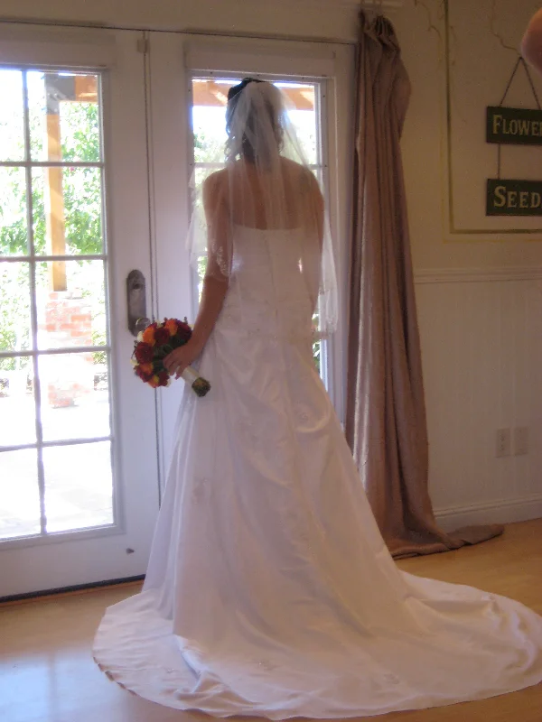 Doorbuster Deal David's Bridal
