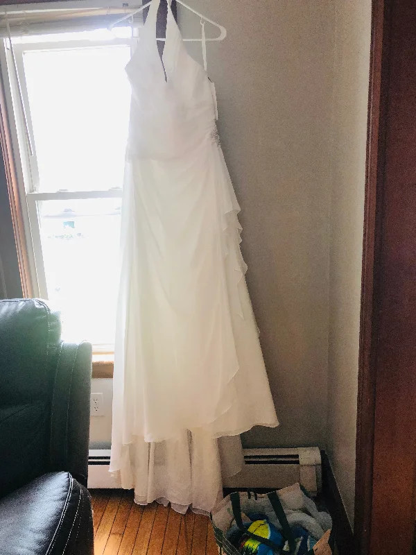 Closeout David's Bridal Halter