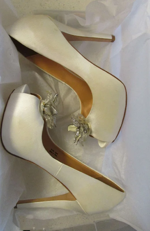 Exclusive Preview Badgley Mischka