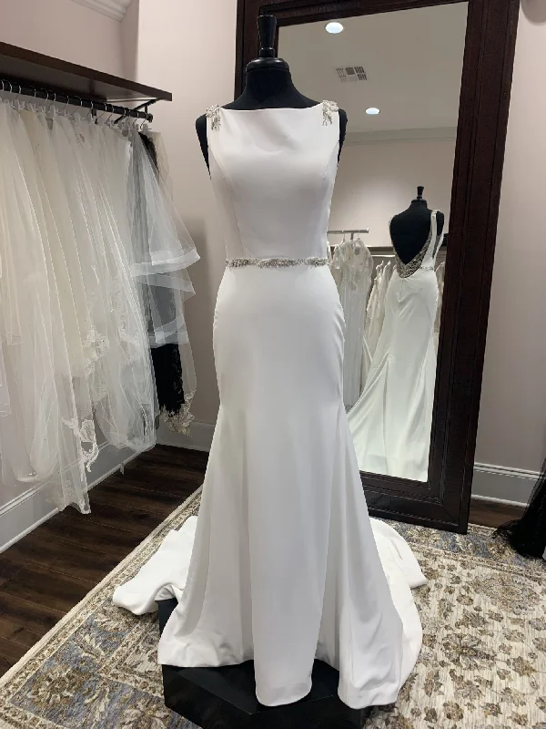 The Best Prices Ashley & Justin 10676