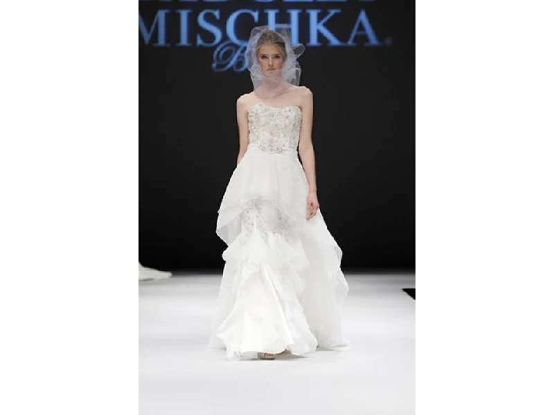 Now or Never Badgley Mischka Badgley Mischka Leigh Spring 2015