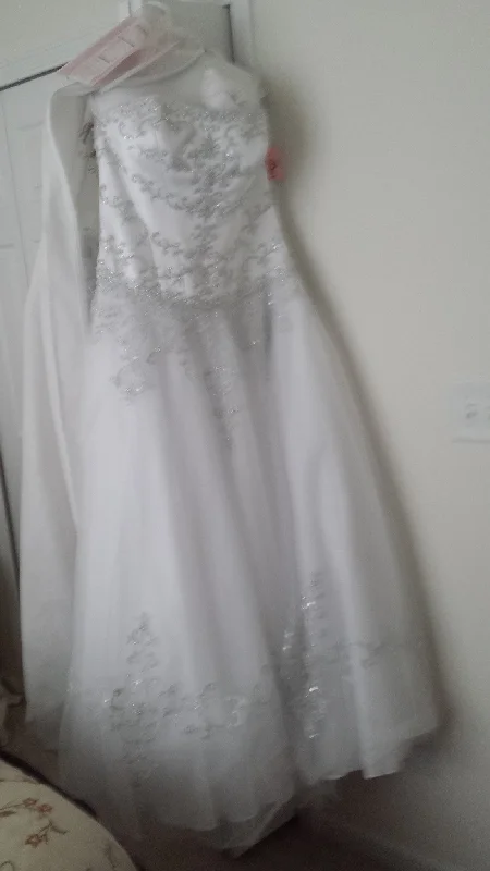 Limited Availability David's Bridal Corset Back