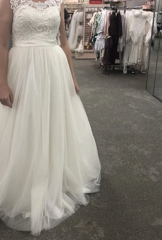 Inventory Reduction David's Bridal Tulle