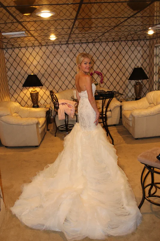 Time-Limited Offer Lazaro  3201