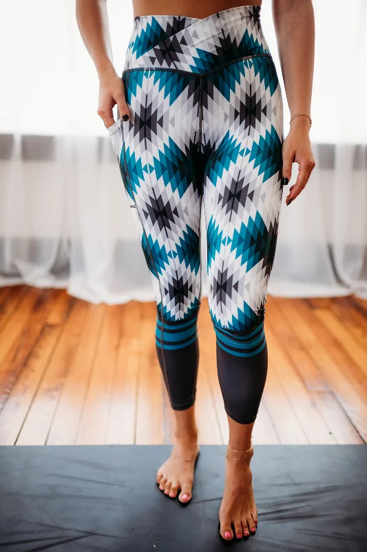 Huge Savings BRAYDEN CROSSOVER LEGGINGS