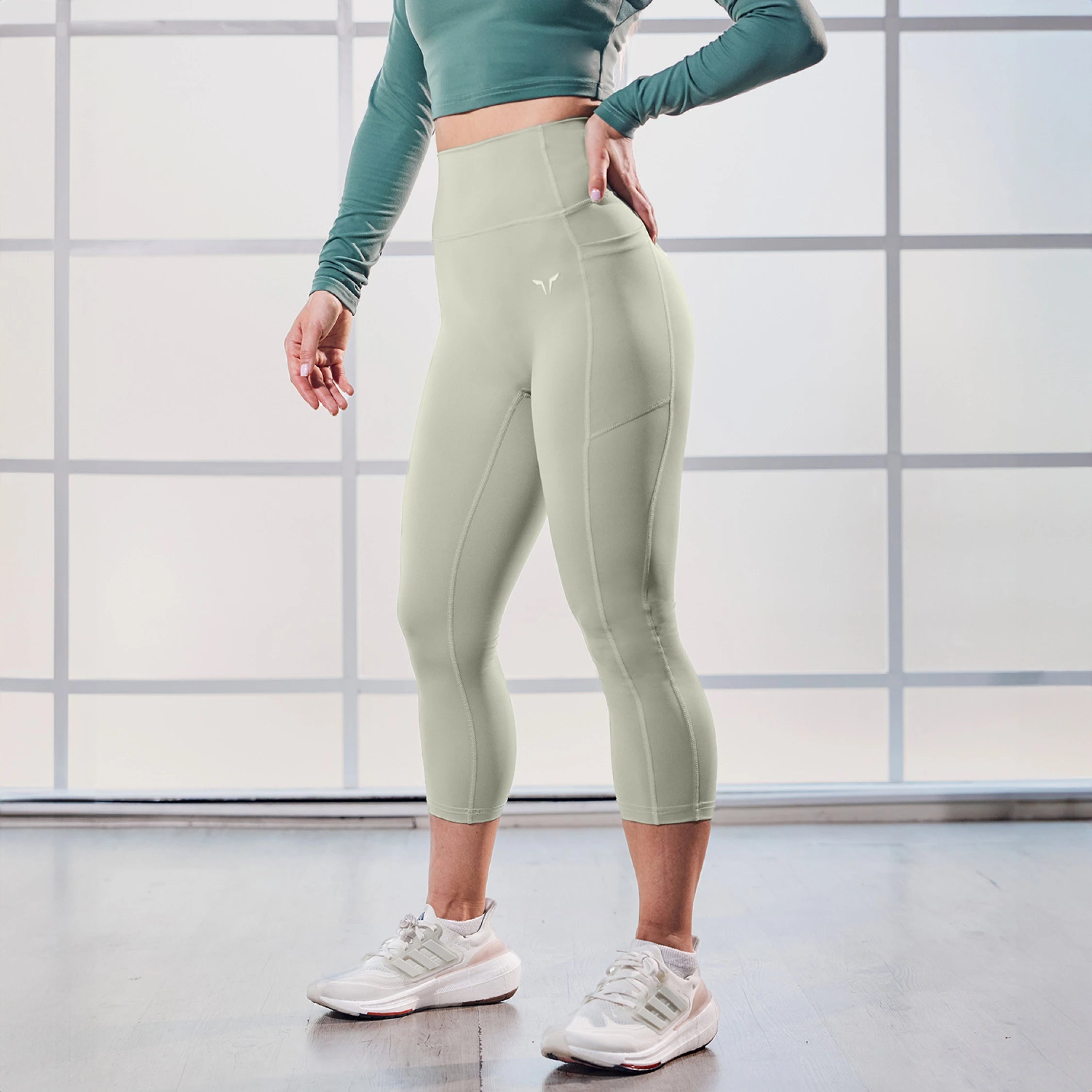 Early Bird Discount Essential ACT Leggings 21" 2.0 - Desert Sage