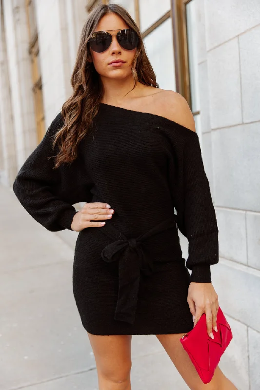 Warehouse Sale RAYA ONE SHOULDER LONG SLEEVE KNIT SWEATER DRESS IN BLACK