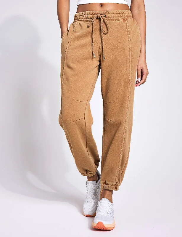 Take Advantage Sprint To The Finish Pants - Camel